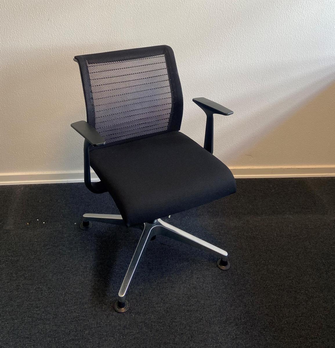 Steelcase | KonkursKenneth